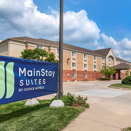 Mainstay Suites Emporia Bagian luar foto