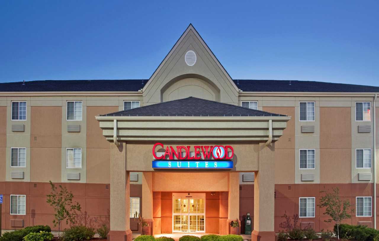 Mainstay Suites Emporia Bagian luar foto